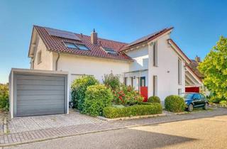 Haus kaufen in 76327 Pfinztal, Pfinztal / Wöschbach - Neuwertiges, bezugsfreies 2-Familienhaus mit Aussicht