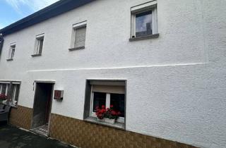 Haus kaufen in 97199 Ochsenfurt, Ochsenfurt - Reihenmittelhaus in Gossmanndorf mit vielseitigem Nutzungspotenzial