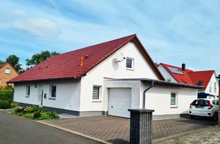 Einfamilienhaus kaufen in 36277 Schenklengsfeld, Schenklengsfeld - Einfamilienhaus Bungalow mit vier Zimmern in Schenklengsfeld