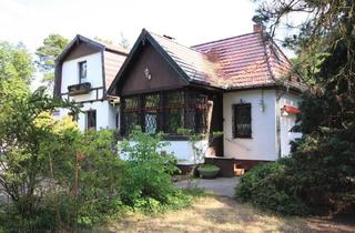 Einfamilienhaus kaufen in 14612 Falkensee, Falkensee - Rarität in bester Villenlage: Charmantes Einfamilienhaus um 1912 erbaut mit Wintergarten in ruhiger Umgebung