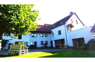 Haus kaufen in 37318 Burgwalde, Burgwalde - Viel Platz zum Arbeiten und Leben mit Wiese, Garten, Garagen und Nebengebäuden