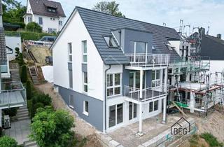 Doppelhaushälfte kaufen in 71229 Leonberg, Leonberg - Exklusives Zweifamilienhaus mit Panoramaausblick