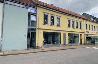 Haus kaufen in 66557 Illingen, Illingen - Entwicklungsfähiges Wohn- und Geschäftshaus in zentraler Lage
