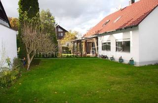 Wohnung kaufen in 90579 Langenzenn, Langenzenn - Große Gartenwohnung in ruhiger Lage, mit Traumgarten, viel Stauraum und Garage