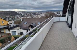 Wohnung kaufen in 56075 Karthause Nord, Großzügige Eigentumswohnung mit Aussicht - Koblenz-Karthause