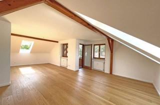 Wohnung kaufen in 82284 Grafrath, Top Angebot: Hochwertig sanierte DG-Wohnung in 3-Parteienhaus, 5min zum Wörthsee