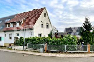 Doppelhaushälfte kaufen in 71149 Bondorf, Modernes Wohnen mit grüner Energie: Doppelhaushälfte in Bondorf mit topaktueller Photovoltaikanlage.