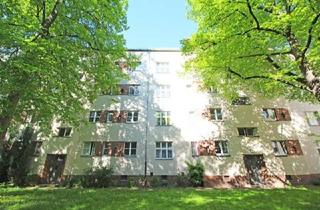 Loft kaufen in 12159 Berlin, Berlin - Sonnige 3-Zimmer Wohnung mit Südwest-Loggia nahe Ceciliengärten