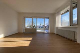 Wohnung kaufen in 83075 Bad Feilnbach, Sofort bezugsfreie und renovierte Wohnung mit großzügiger Sonnenterrasse und Tiefgaragen-Stellplatz