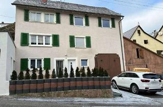 Haus kaufen in 72160 Horb, Großes 3-Familienhaus mit Garten und 2 Terrassen. Weitestgehend renoviert in 2023.