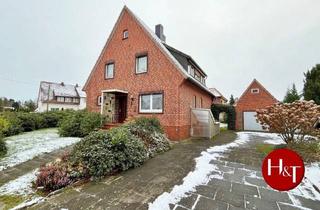 Haus kaufen in 28816 Stuhr, Stuhr - Stuhr-Seckenhausen - Haus mit zwei Wohneinheiten auf großem Grundstück!