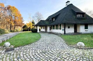 Haus kaufen in 40885 Ratingen, Verwunschenes Anwesen auf Waldgrundstück und eigenem Bächlein!