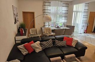 Wohnung kaufen in 47166 Alt-Hamborn, Attraktive Altbauwohnung mit 3 Zimmern, ca. 100 m² und Balkon in ruhiger Seitenstraßenlage