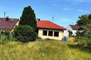 Haus kaufen in Täfertinger Str. 32A, 86356 Neusäß, Bungalow mit zusätzlicher Baugenehmigung für eine Aufstockung