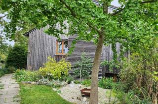 Haus kaufen in 84130 Dingolfing, Provisionsfrei! Schönes Haus mit großem Garten. Ideal für Kinder!