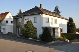 Einfamilienhaus kaufen in 34414 Warburg, Großzügiges Einfamilienhaus mit Gartenparadies in Menne