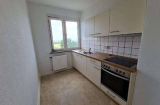 Wohnung mieten in 06729 Elsteraue, Gut geschnittene Wohnung mit Einbauküche und Süd-Balkon in Rehmsdorf zu vermieten!