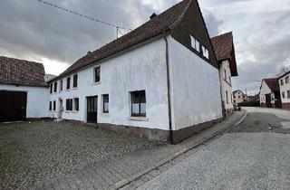 Haus kaufen in 66882 Hütschenhausen, Historisches Anwesen mit Nebengebäude auf großem Grundstück