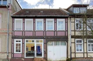Haus kaufen in 39606 Osterburg, Fachwerkhaus mit Gewerbeeinheit und Entwicklungspotenzial