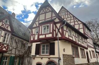 Haus kaufen in 55590 Meisenheim, Top-Gelegenheit! Historisches Fachwerkhaus mit 5 Wohneinheiten in Meisenheim zu verkaufen!