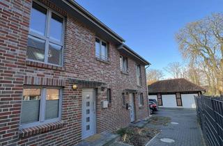 Haus kaufen in 30938 Burgwedel, Großburgwedel: Exzellentes RM-Stadthaus mit viel Platz auf 3 Etagen in bester Lage & PKW-Garage !!