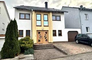 Haus kaufen in 66346 Püttlingen, Mehrgenerationenhaus 1-3 Wohnungen mit Garten und Garage in Püttlingen