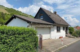 Einfamilienhaus kaufen in 55592 Raumbach, Jetzt günstig in die eigenen 4 Wände! Freistehendes Einfamilienhaus mit Garten in ruhiger Wohnlage.