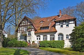 Wohnung kaufen in Pfingstholzallee 11, 21521 Aumühle, Herrschaftliches Wohnen für Altbauliebhaber: 170 m² große Maisonettewohnung in einer Altbauvilla