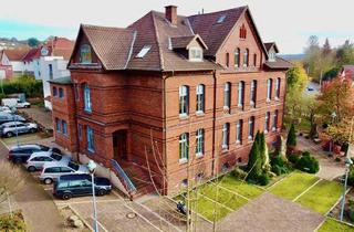 Büro zu mieten in Ostheimer Straße 43, 33034 Brakel, Arbeiten in historischer Brakeler Schule!136 m² Büroflächen im charmanten Altbau