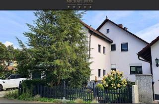 Mehrfamilienhaus kaufen in 91338 Igensdorf, Igensdorf - --- RESERVIERT --- Viel Platz für Familien oder Gewerbe - Mehrfamilienhaus mit 3 Wohnungen, EBK und Garagen