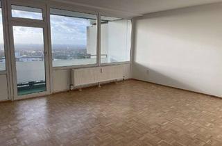 Wohnung kaufen in 51429 Bergisch Gladbach, Renovierte 3-Zimmer Etagenwohnung mit tollem Weitblick