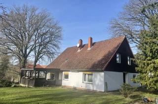 Einfamilienhaus kaufen in 38176 Wendeburg, Gemütliches Wohnhaus mit Doppelgarage in idyllischer Naturlage auf großem Waldgrundstück