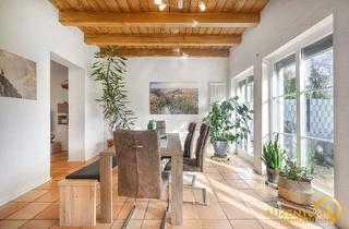 Einfamilienhaus kaufen in 66450 Bexbach, Bexbach - Schönes, gepflegtes und saniertes Einfamilienhaus mit großem Garten in schöner Lage zu verkaufen