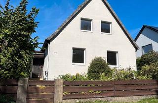 Haus kaufen in 31812 Bad Pyrmont, Bad Pyrmont - Wohnhaus mit Doppelgarage in Hameln Holtensen
