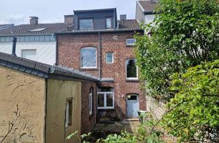 Haus kaufen in 52080 Aachen-Eilendorf, Raum für neue Ideen!Geräumiges Ein- bis Zweifamilienhaus in Eilendorf