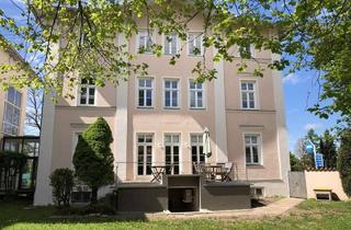 Gewerbeimmobilie kaufen in 83278 Traunstein, Gelegenheit für Ihr Unternehmen!Repräsentative Villa in zentrumsnaher Lage und bester Infrastruktu
