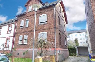 Haus kaufen in 35576 Wetzlar, Wetzlar - Geräumiges und gut geschnittenes Zweifamilienhaus mit Garten. Provisionsfrei für den Käufer!