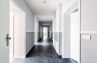 Wohnung kaufen in Niemegker Straße, 06749 Bitterfeld-Wolfen, Ihr Wohntraum: modern, großzügig, Goitzschenah!