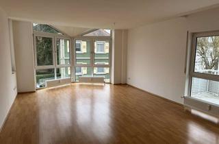 Wohnung mieten in Lessingstr. 20A, 63303 Dreieich, Stilvolle 4-Zimmer-Wohnung mit Balkon in Dreieich