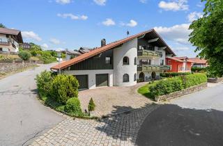 Einfamilienhaus kaufen in 94261 Kirchdorf im Wald, Freistehendes Einfamilienhaus - ein Hanghausmit ca. 430 m² Wohnfläche, einer Einliegerwohnung un