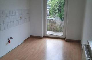 Wohnung mieten in 08228 Rodewisch, Schöne 2-Raumwohnung mit Balkon im 1. Obergeschoss.