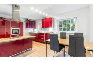 Haus kaufen in 21493 Elmenhorst, Bungalow mit spektakulärem Grundstück und 5 Carports - Bezugsfrei nach Absprache