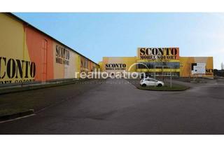 Gewerbeimmobilie kaufen in 55469 Simmern/Hunsrück, Ehemaliger Möbelmarkt mit Lagergebäude zur Neuentwicklung
