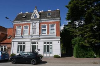 Mehrfamilienhaus kaufen in 25709 Marne, Zum Verkauf steht ein charmantes, historisches Wohn- und Geschäftshaus in der idyllischen Stadt Marn