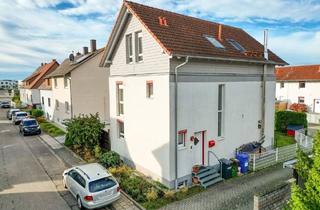 Einfamilienhaus kaufen in 76297 Stutensee / Spöck, Stutensee / Spöck - Für Familien: Freies Niedrigenergiehaus mit Garten in schöner Ortsrandlage Spöck