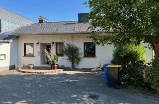 Haus kaufen in 65307 Bad Schwalbach, Zweifamilienhaus mit großzügiger Aufteilung in Bad Schwalbach!