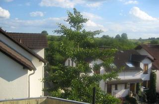Wohnung mieten in Arbotstraße 38, 76829 Arzheim, Gepflegte Dachgeschosswohnung mit zwei Zimmern und Balkon in Landau in der Pfalz