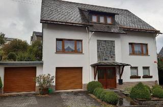 Haus kaufen in 57586 Weitefeld, Weitefeld - Haus Einfamilien Zweifamilienhaus Keller + Garagen in Weitefeld