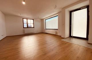 Wohnung kaufen in 94362 Neukirchen, Neukirchen - Modern renovierte 4-Zimmer-Erdgeschosswohnung mit 116 m² Wohnfläche