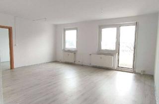 Wohnung mieten in Fritz-Kube-Ring, 02994 Bernsdorf, *3 Raumwohnung mit Balkon und großem Wohnzimmer*